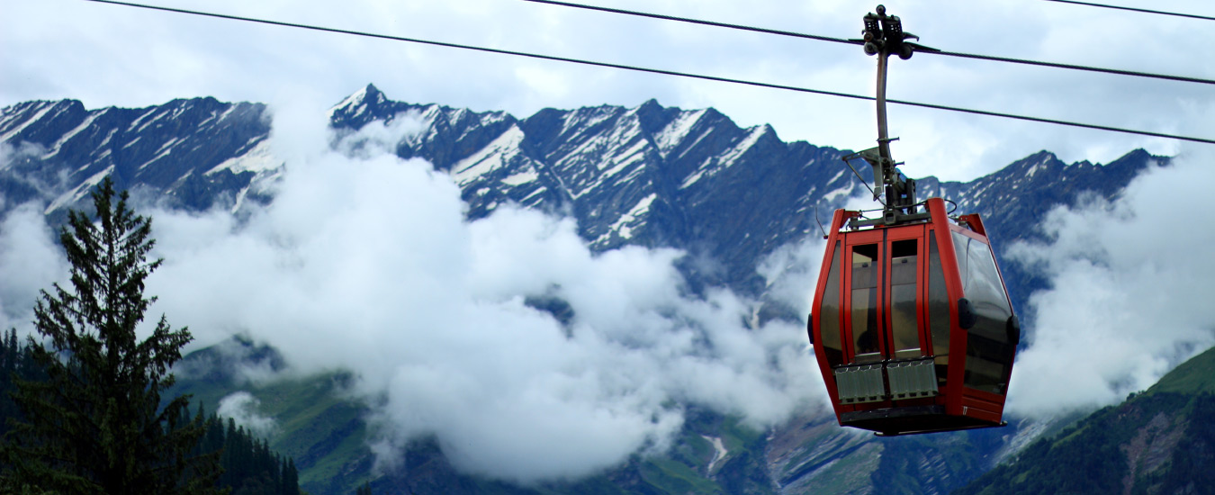 Ropeway near Solang Valley